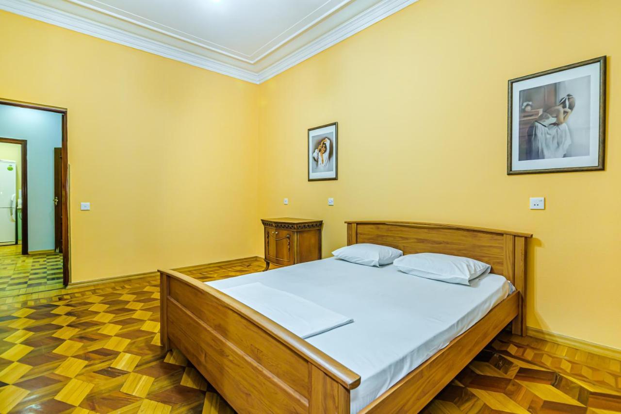 Targovu Nizami Street 4 Room Baky Esterno foto